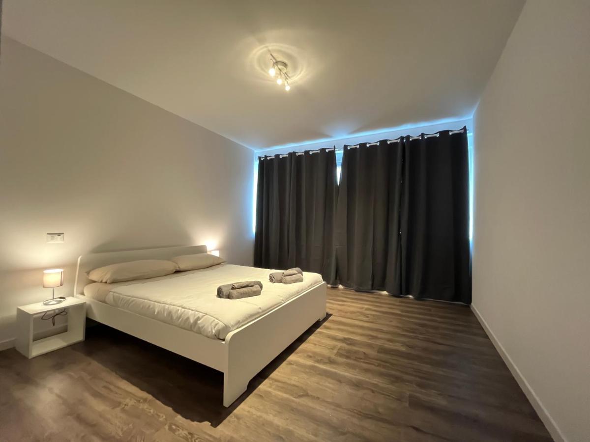 Modern Apartment - Centro Падуя Экстерьер фото